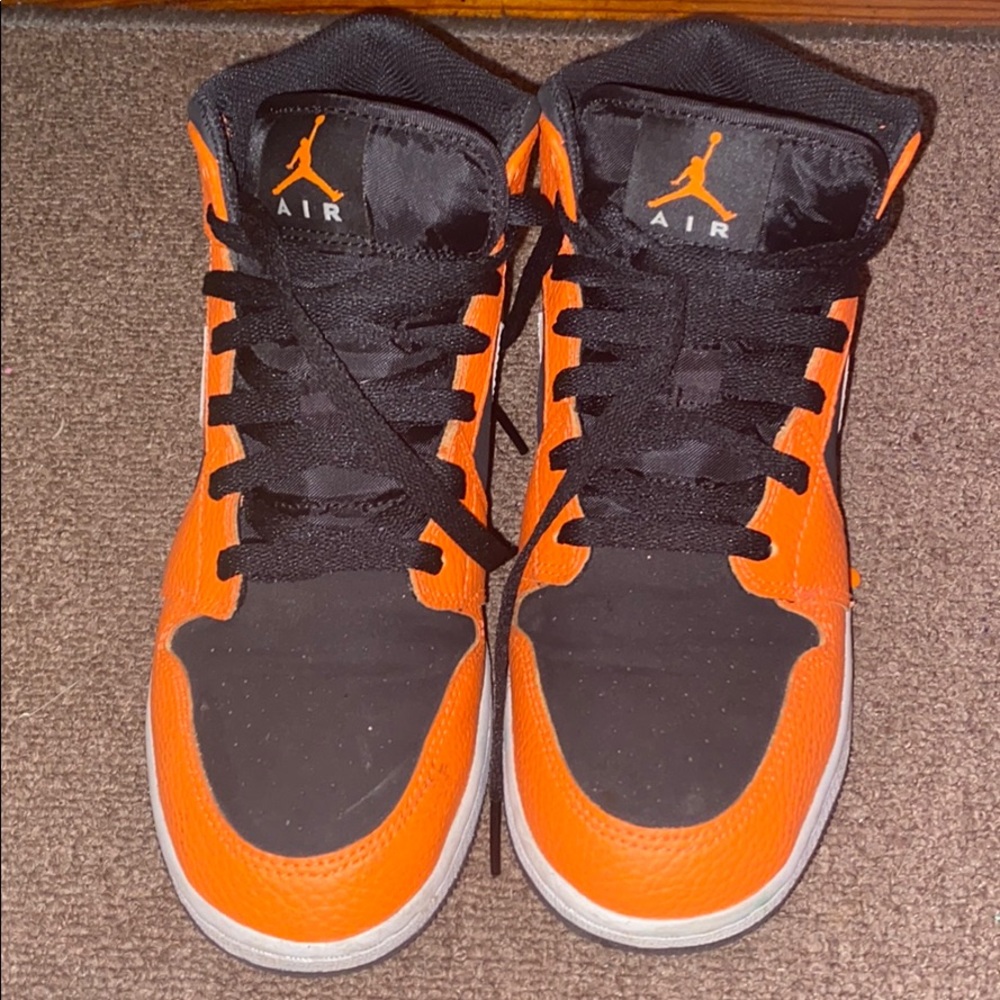 Size 7 nike